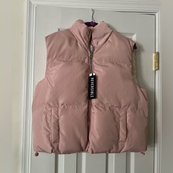 Faded Rose Jackets & Blazers - NWT Faded Rose Reversible Puffer Vest Jacket MEDIUM Pink Cream Full Zip Closure